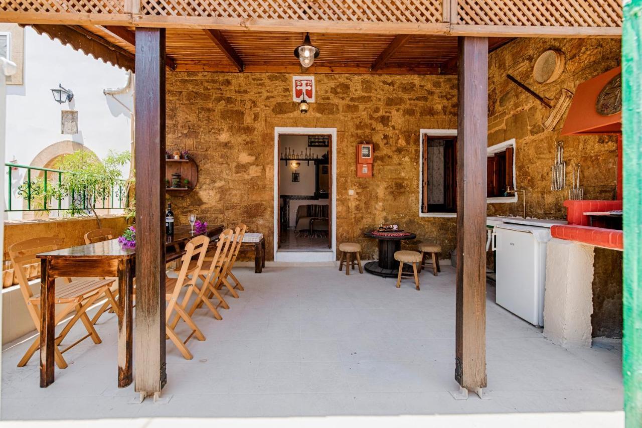 Hara'S Traditional Detached House In Malona Malona Village エクステリア 写真