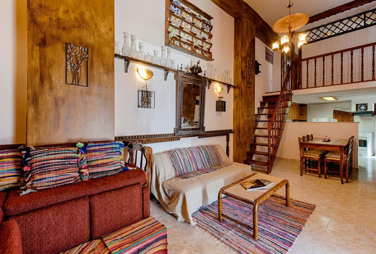 Hara'S Traditional Detached House In Malona Malona Village エクステリア 写真