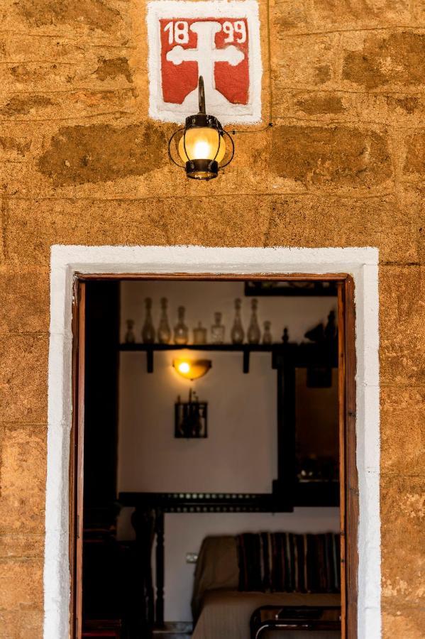 Hara'S Traditional Detached House In Malona Malona Village エクステリア 写真