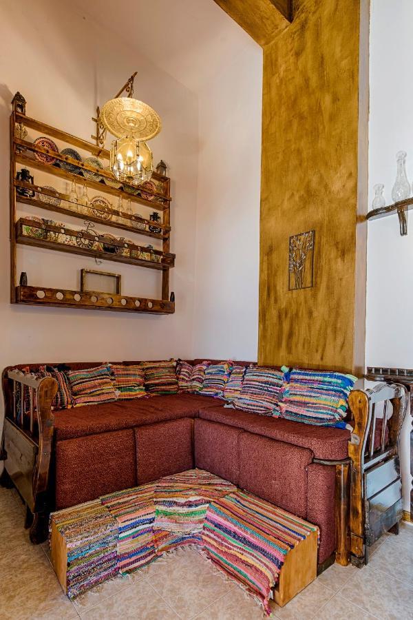 Hara'S Traditional Detached House In Malona Malona Village エクステリア 写真