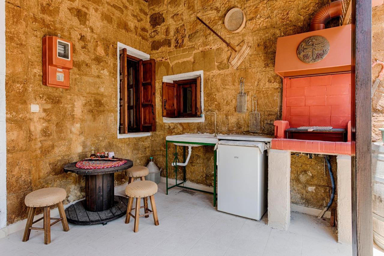 Hara'S Traditional Detached House In Malona Malona Village エクステリア 写真