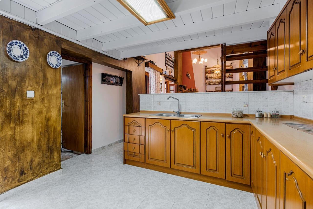 Hara'S Traditional Detached House In Malona Malona Village エクステリア 写真